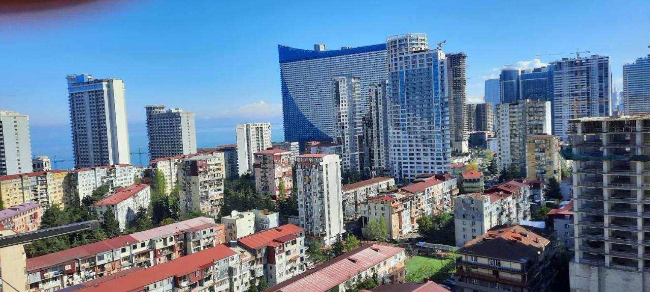 Lilia Apartment Batumi Luaran gambar