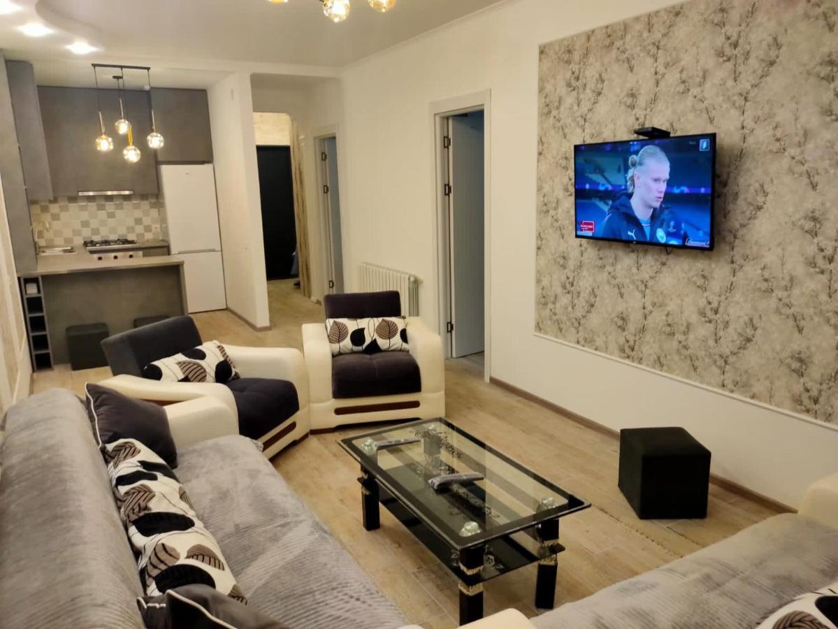 Lilia Apartment Batumi Luaran gambar